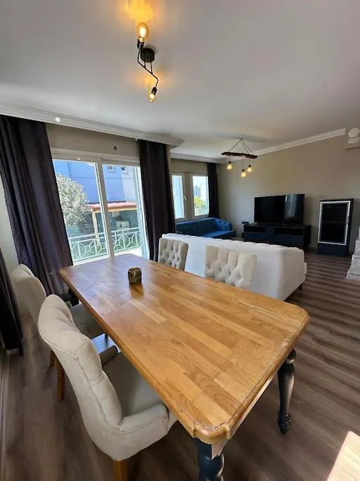 Elegant Villa In Kusadasi 5 Min Walk To Sea & Center