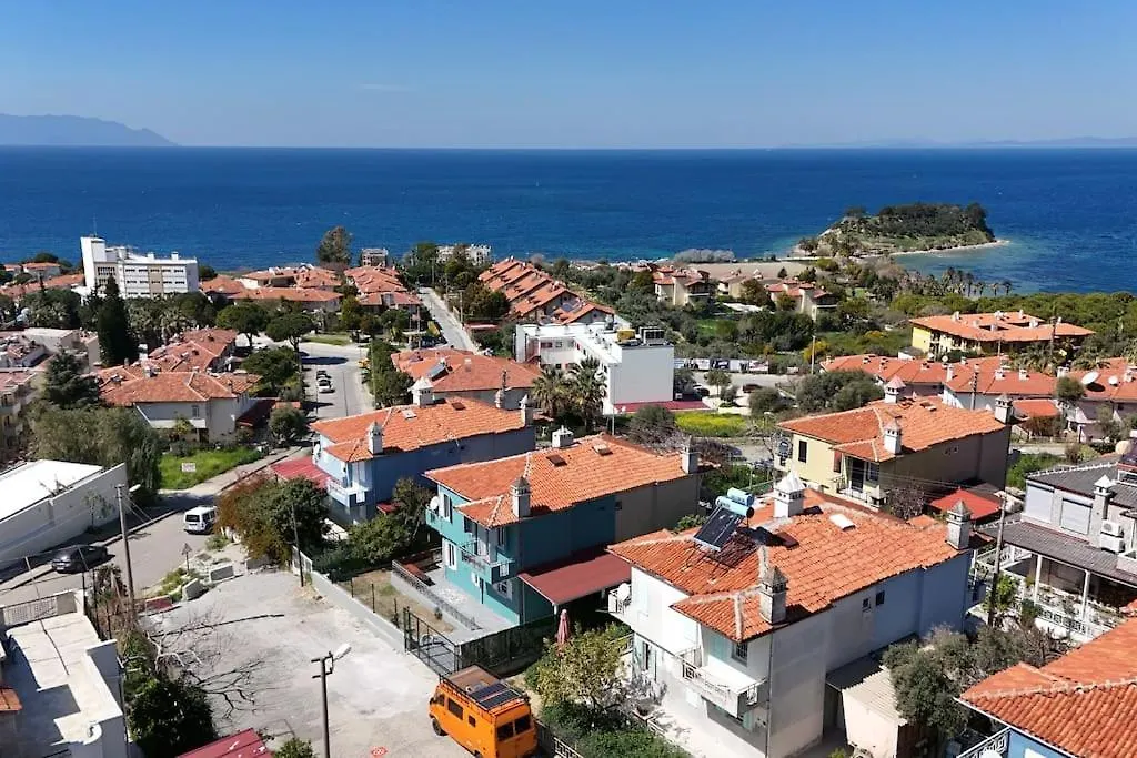 Elegant Villa In Kusadasi 5 Min Walk To Sea & Center Turecko